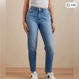 American Eagle Curvy Mon Jean High-Rise Slim Jeans in Light Blue Size 2 Regular